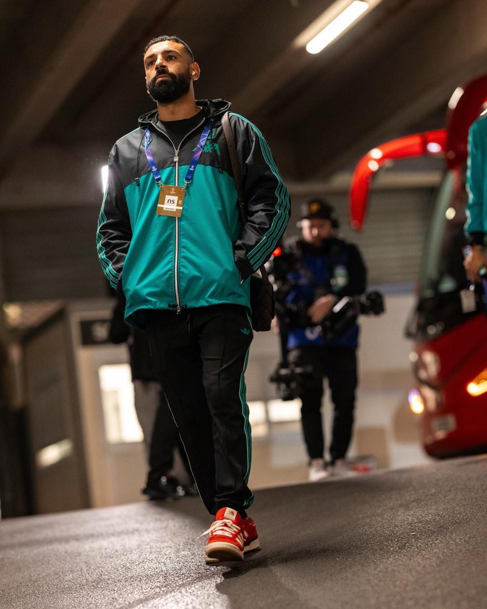 官方网站-重回首发，萨拉赫时隔56天再度代表利物浦先发出战