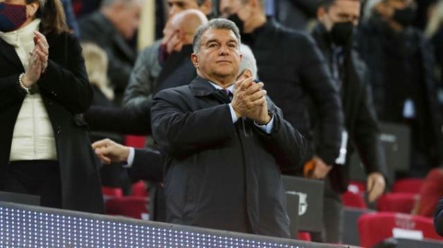 1658662882679040145.jpg Joan-Laporta-Barcelona-F365-1.jpg